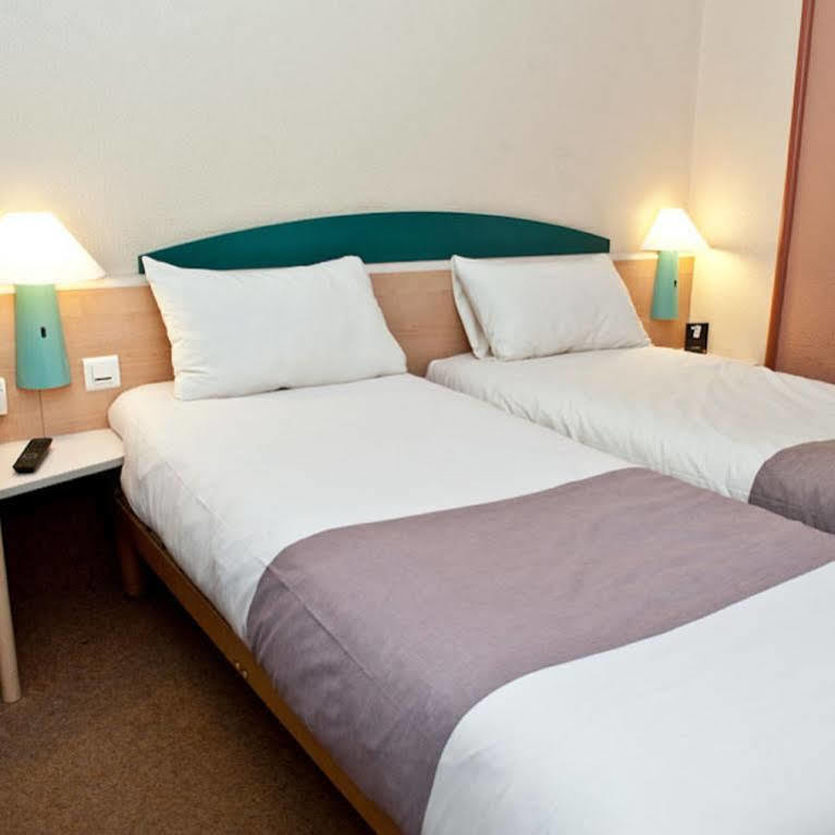 Egg Hotel Gonesse Luaran gambar